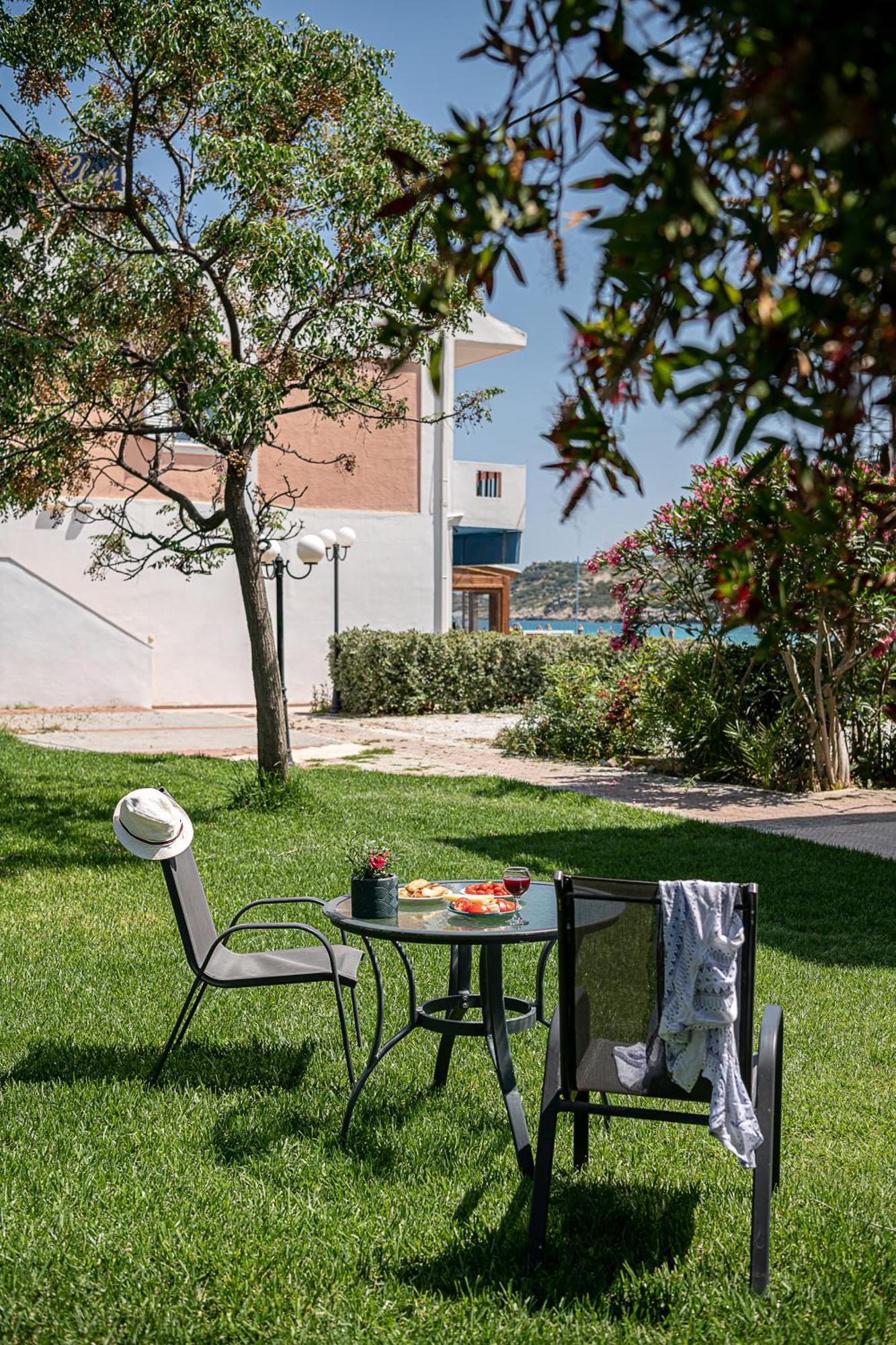 Elena Seafront Luxury Apartments Almirida Esterno foto